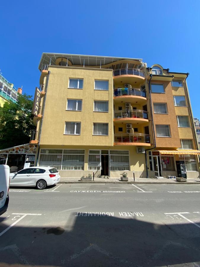 Family Hotel Diana Pomorie Exterior photo