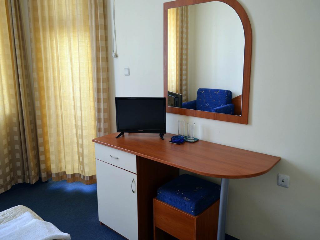Family Hotel Diana Pomorie Exterior photo