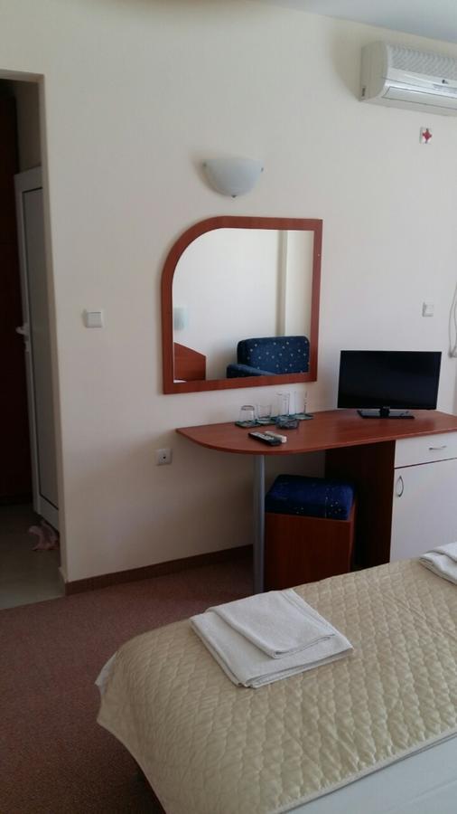 Family Hotel Diana Pomorie Exterior photo